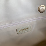  spacious purse view 9