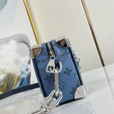  Tailored everyday bag front view 13