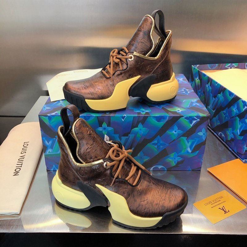 Side profile view of Louis Vuitton luxury piece style No.142