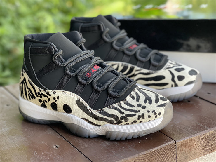 Nike Men's & Women's Luxury Fashion Trainers — Style 174 side view