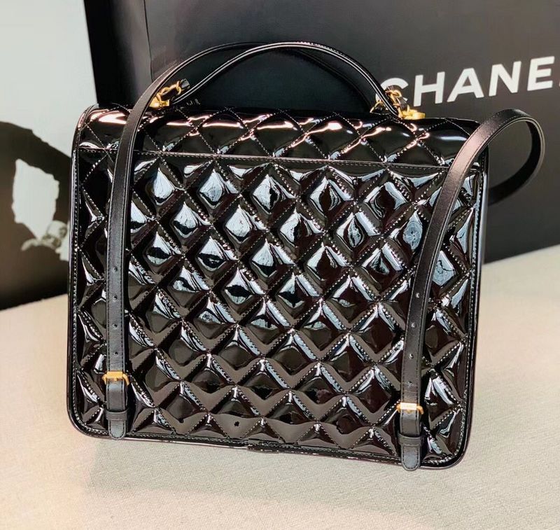 Zivas Charm Polished Finish Designer Handbag (Refined Practical Design) – Detail View