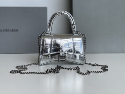 Zivas Charm Effortless Elegance Statement Handbag (Considered Detail & Form) – Front View