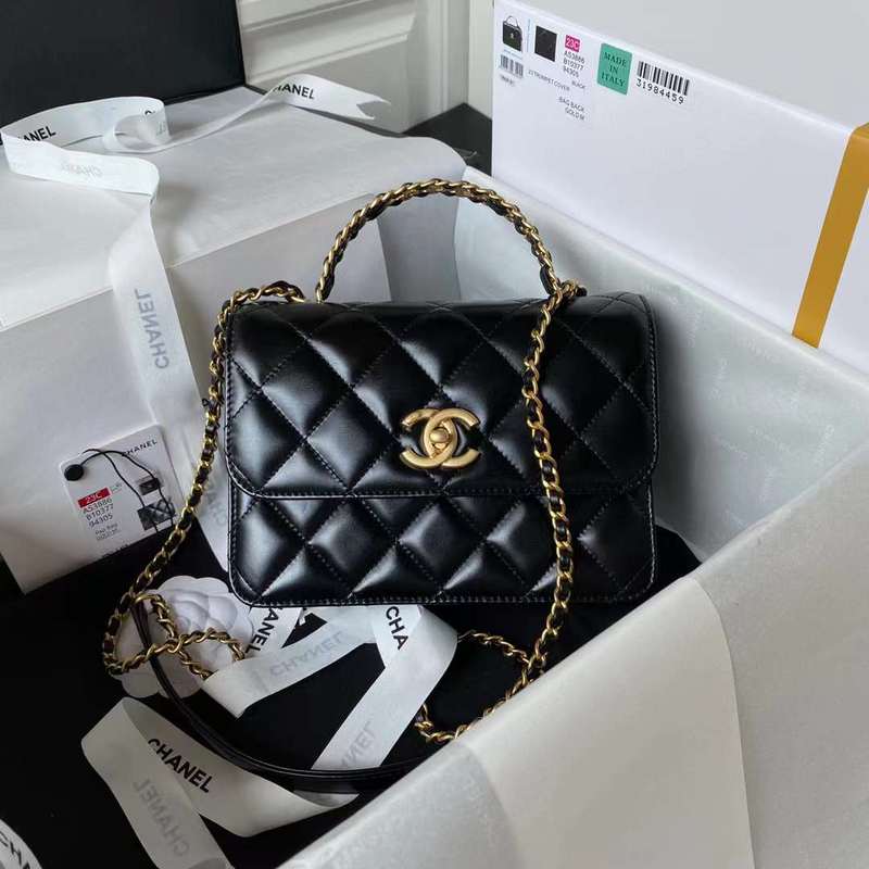 Zivas Charm Modern Minimalist Look Everyday Handbag (Premium Everyday Carry) – Detail View
