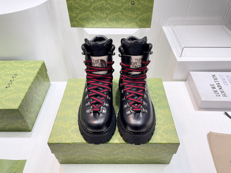 Gucci classic monochrome luxury sneakers view 10 cushioned comfort fit
