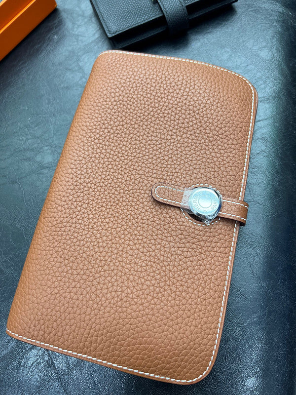 Classic handbag styled for everyday wear
