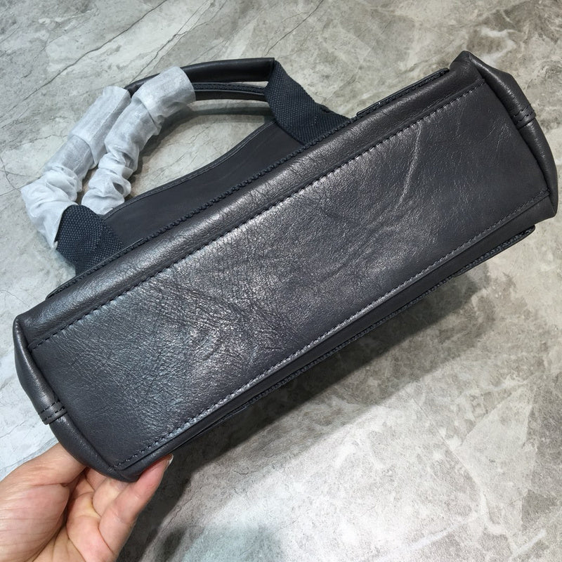 Polished Premium PU Leather Handbag - Sleek Minimalist Lines | Women's Fashion Handbag #783 - hardware and detail close-up (image 5) of designer-inspired handbag