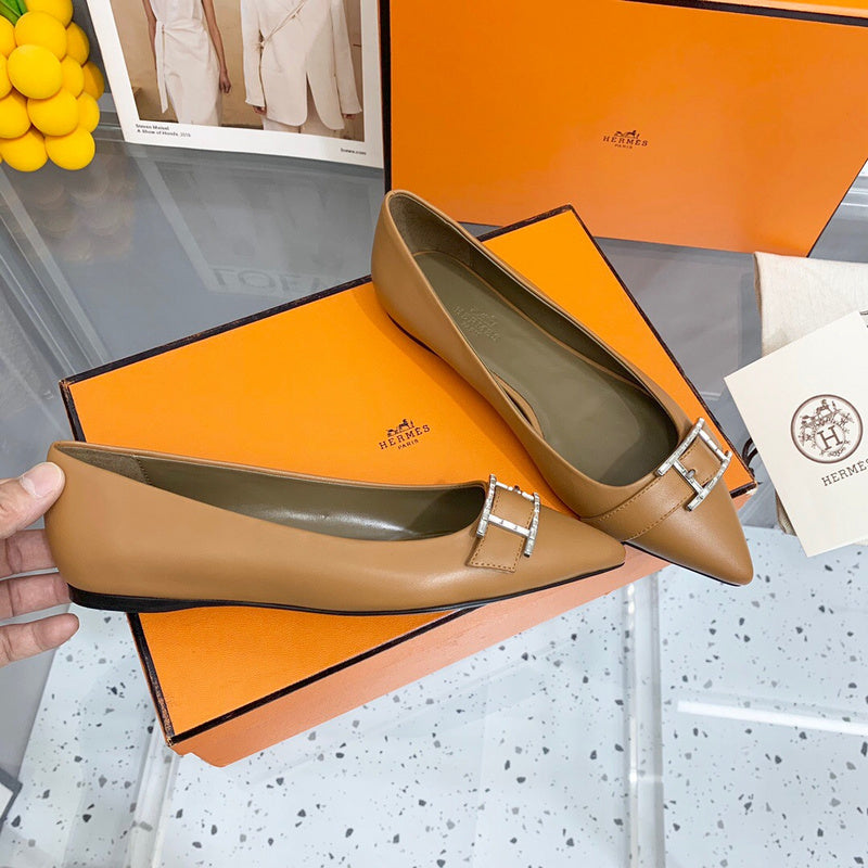 Hermès White Classic Ballet Flats - Front View