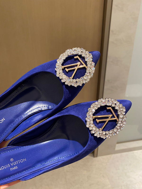 Louis Vuitton shoes Style 261 - logo and branding close-up