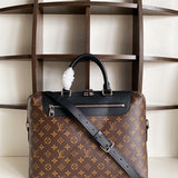 Front view of classic sleek women's handbag – women's everyday handbag