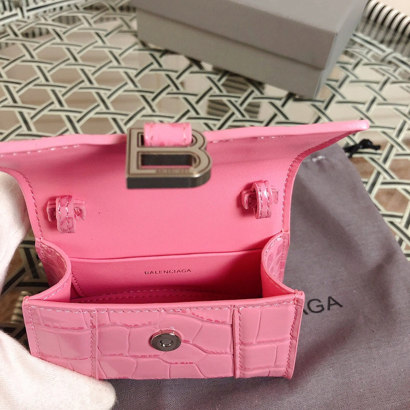Side profile of signature statement women's handbag – women's luxury handbag