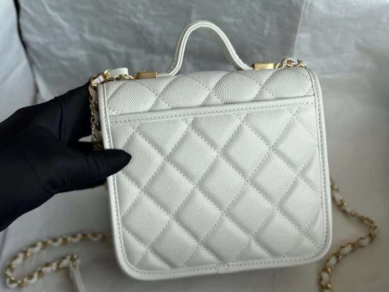 Zivas Charm Contemporary Flair Everyday Handbag (Modern Wardrobe Staple) – Detail View