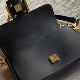 Ziva's Charm handbag – carry view (20cm*13cm*5cm)