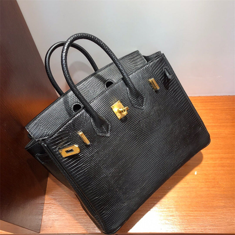  smart carryall bag detail view showing craftsmanship 14