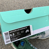 Nike Men's & Women's Luxury Fashion Trainers — Style 042 hardware detail