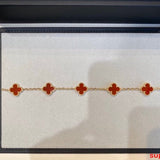 Full view of Van Cleef & Arpels unisex jewelry piece
