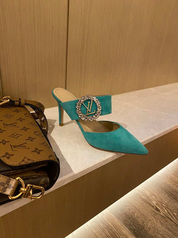 Louis Vuitton shoes Style 272 - top view showing design