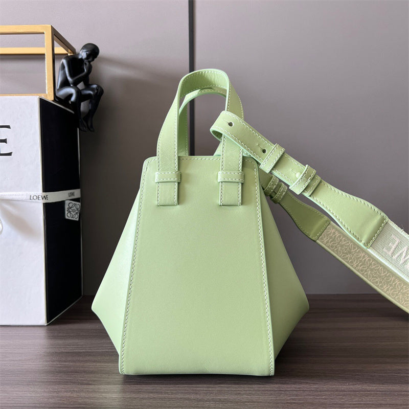Ziva's Charm handbag – close-up view (24cm*10.5cm*16cm)