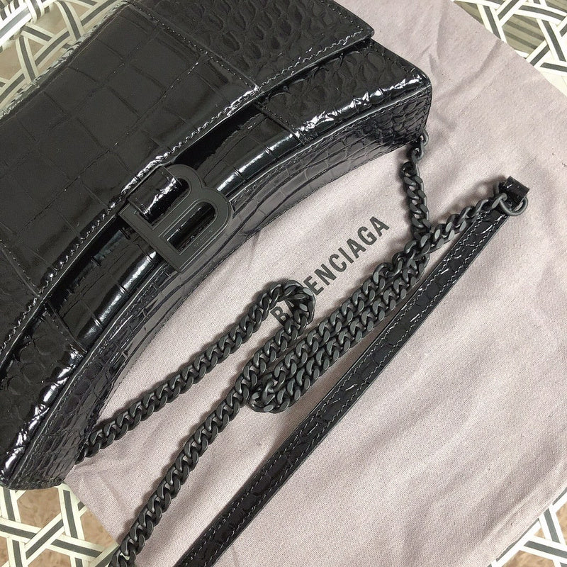 Front view of chic classic women's handbag – women's luxury accessory