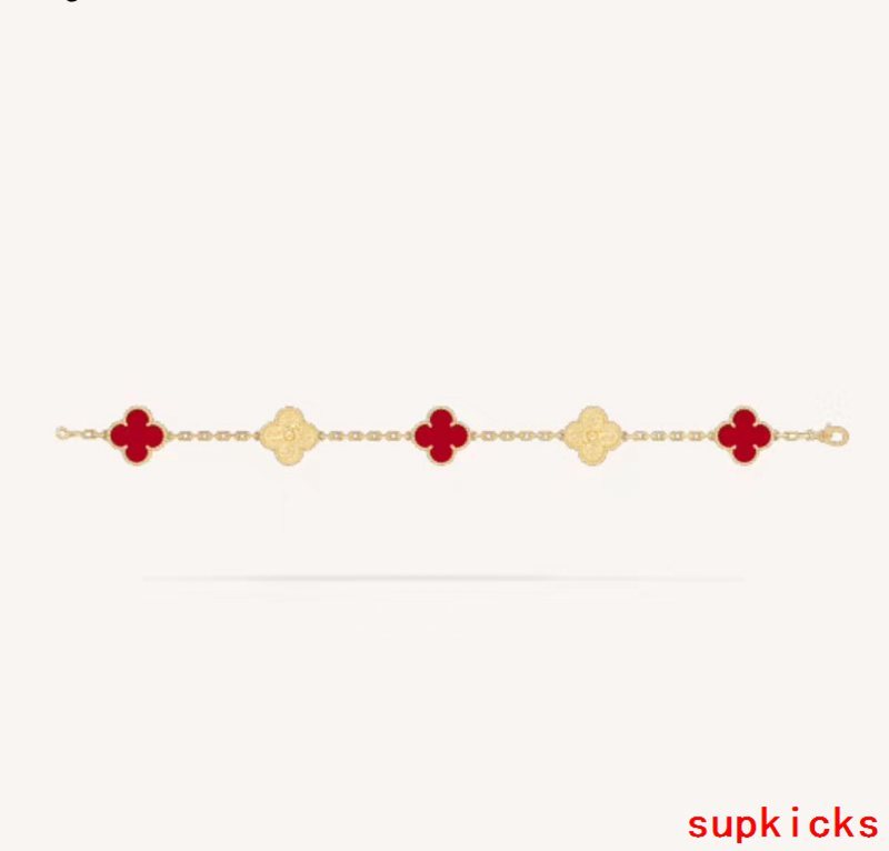 Front view of Van Cleef & Arpels unisex jewelry piece