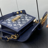  Streamlined carryall bag front view 7