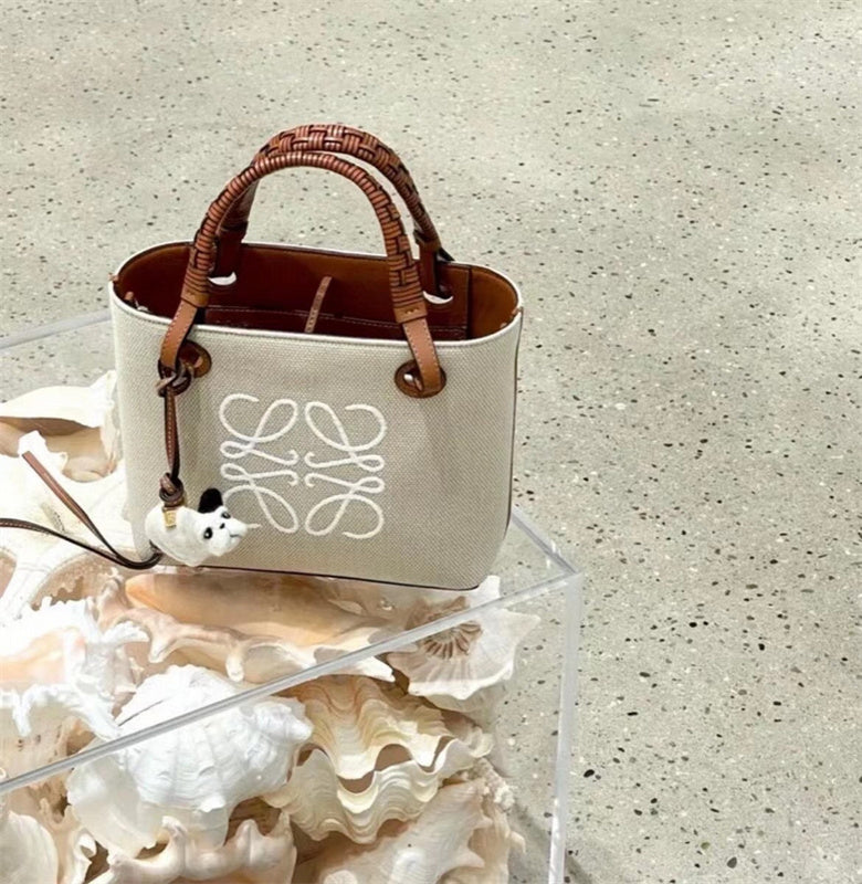 Ziva's Charm handbag – full view (32.5cm*30cm*17.5cm)