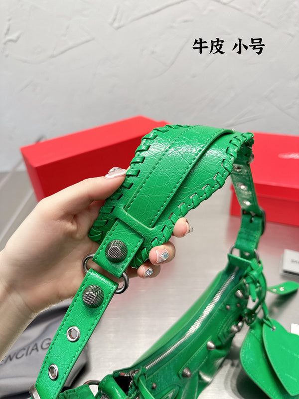 Ziva's Charm handbag – carry view (one versatile size)