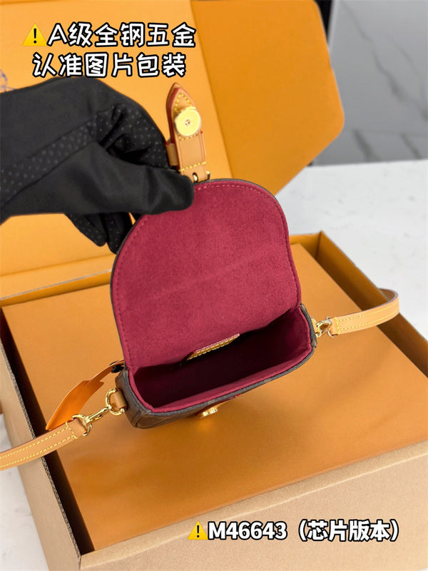  Effortless carryall bag carried on shoulder 10