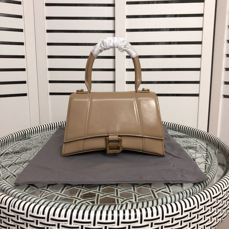 Close-up detail of modern statement women's handbag – women's luxury handbag