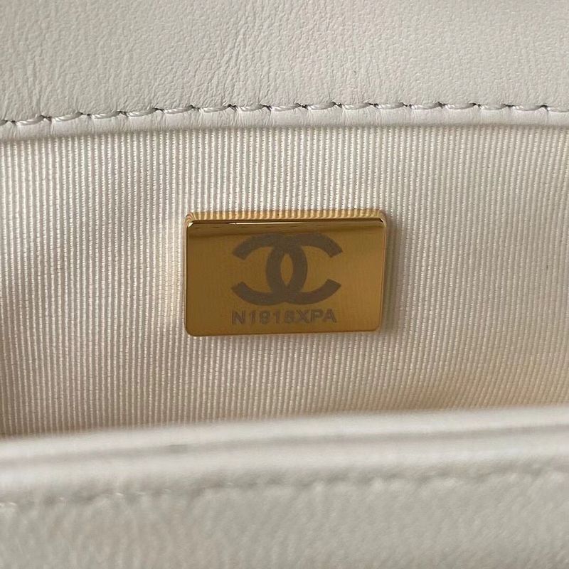 Zivas Charm Effortless Elegance Designer Handbag (Statement-Ready Design) – Angled View