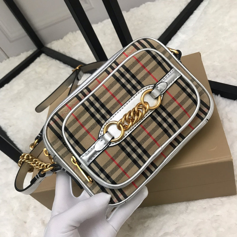 Ziva's Charm handbag – front view (one versatile size)