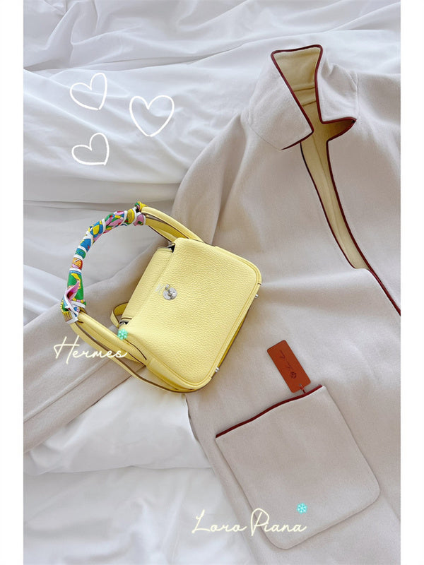  Sophisticated tote bag front view 13