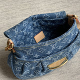  chic everyday bag styled with outfit 18