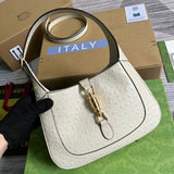 Front view of everyday-luxe elevated women's handbag – women's everyday handbag