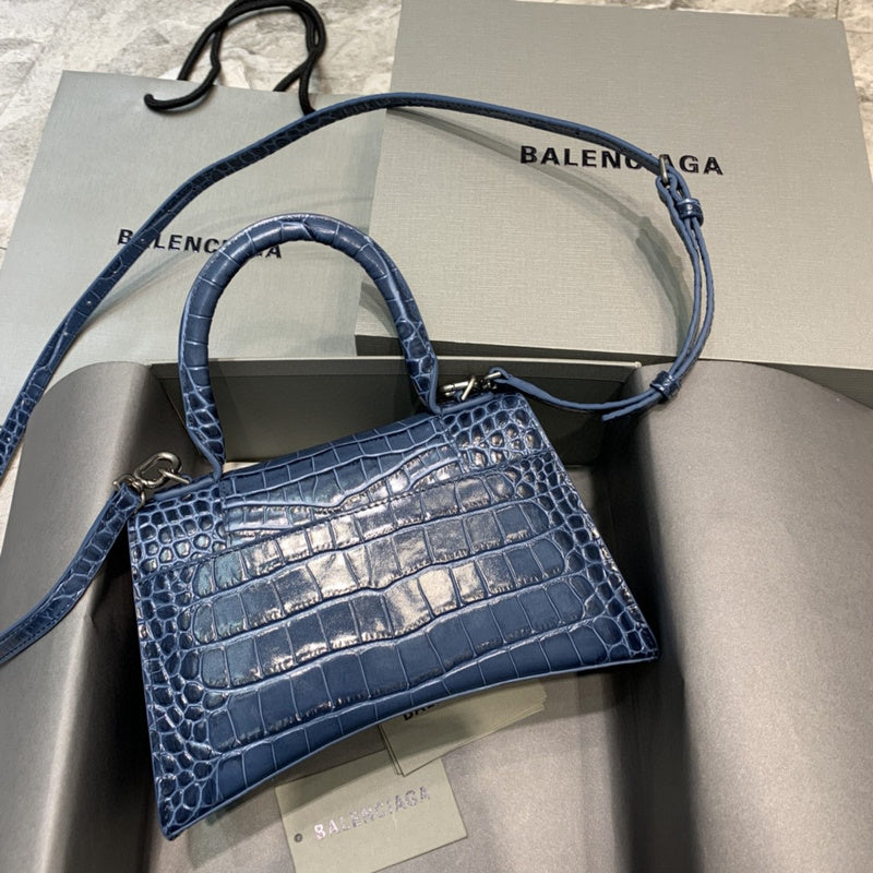 Refined Faux Leather Handbag - Modern Structured Build | Women's Statement Accessory #676 - close-up detail shot (image 3) of designer-inspired handbag