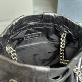 Zivas Charm Timeless Appeal Statement Handbag (Structured Everyday Essential) – Detail View