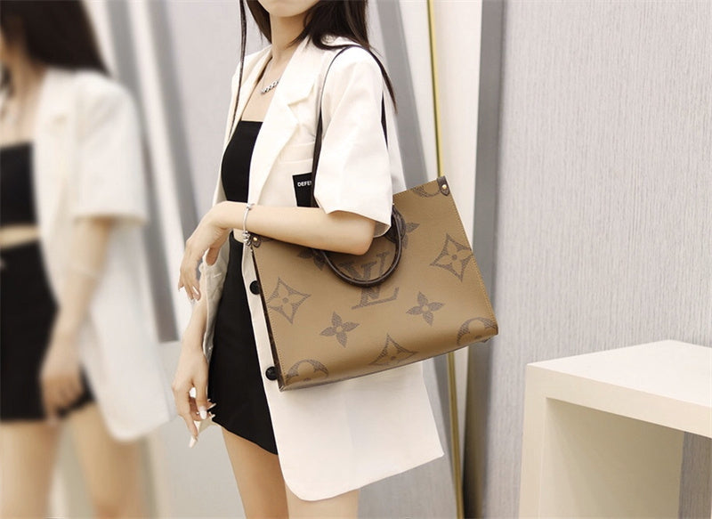  crossbody bag interior and compartment view 45