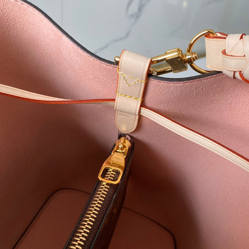 Handle and strap detail of premium classic women's handbag – women's statement bag