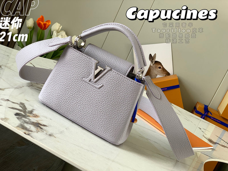 Front view of chic modern women's handbag – women's luxury handbag