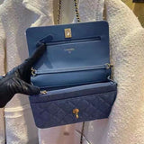  women's handbag, versatile design, view 3