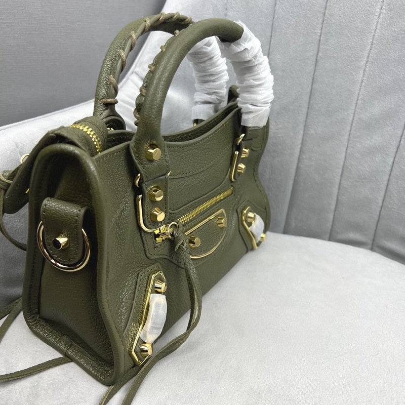 Zivas Charm Modern Minimalist Look Statement Handbag (Refined Practical Design) – Back View