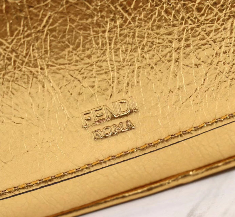 Ziva's Charm handbag – detail view (Standard Size)