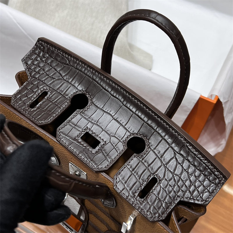  handbag interior and compartment view