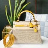 Everyday structured bag front view