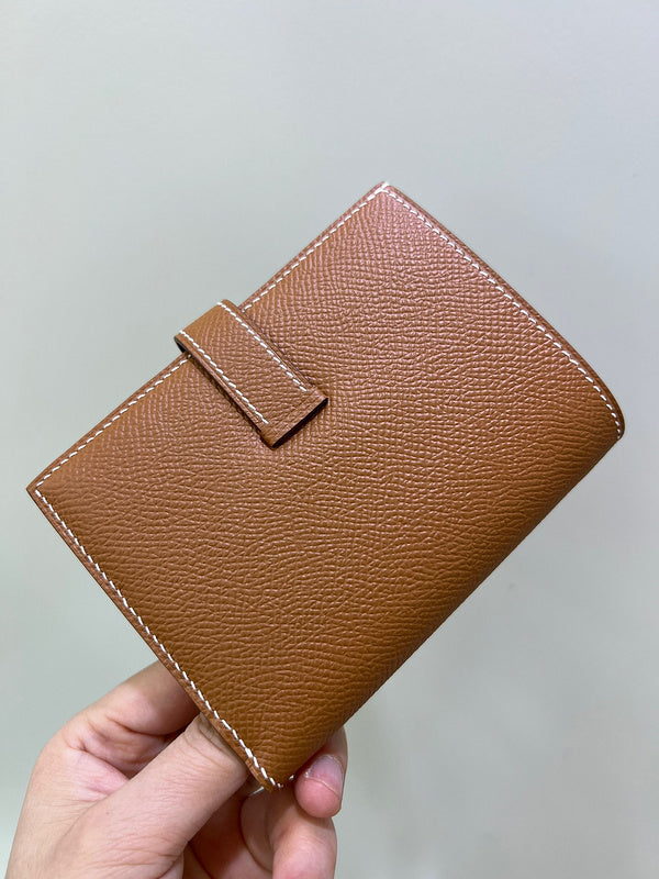 Interior view of smart premium bag
