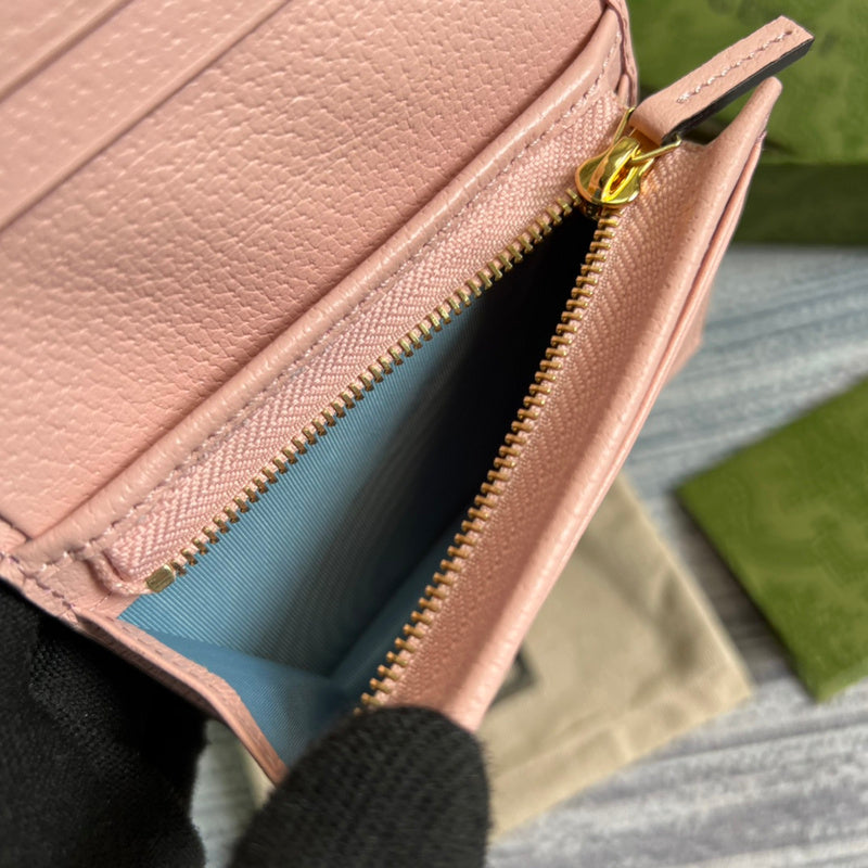 Close-up detail of signature refined women's handbag – women's designer-style accessory