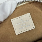  Refined top-handle bag front view 25