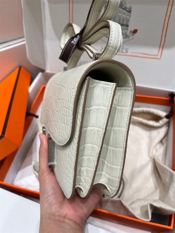 signature satchel styled with outfit 18
