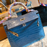 Streamlined bag women's premium everyday handbag