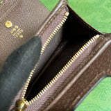 Close-up detail of modern structured women's handbag – women's premium purse