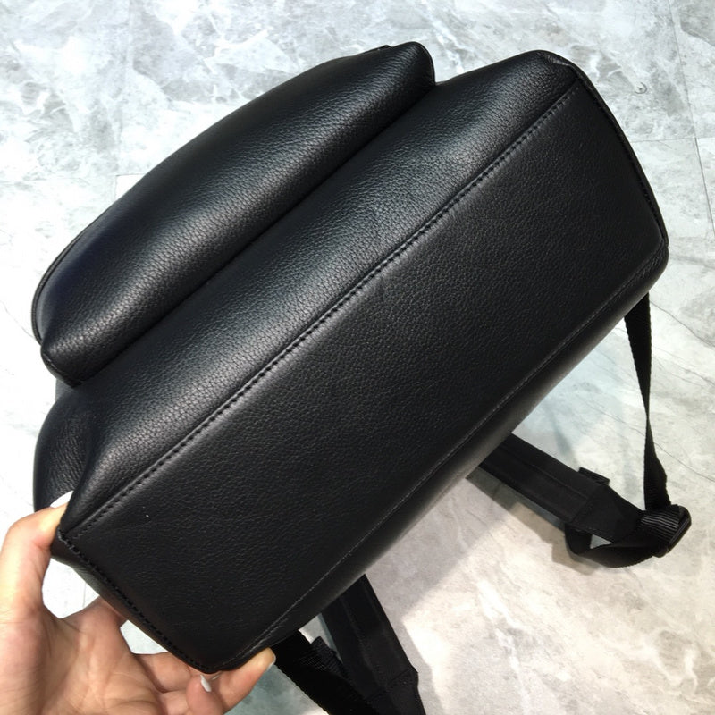Chic Faux Leather Handbag - Modern Structured Build | Women's Everyday Carry Handbag #156 - hardware and detail close-up (image 5) of designer-inspired handbag
